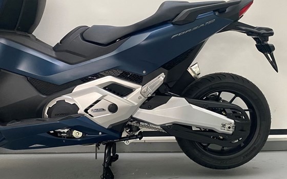 Gebrauchtmotorrad Honda Forza 750 - Bild 7