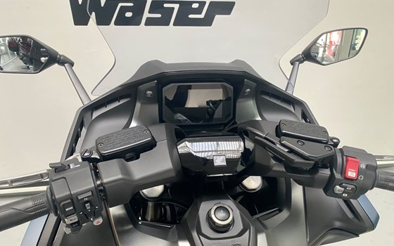 Gebrauchtmotorrad Honda Forza 750 - Bild 9