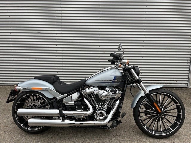 Harley-Davidson Softail Breakout FXBR (Atlas Silver Metallic) - Bild 2