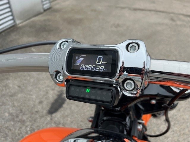 Harley-Davidson Softail Breakout FXBR (Baja Orange) - Bild 12