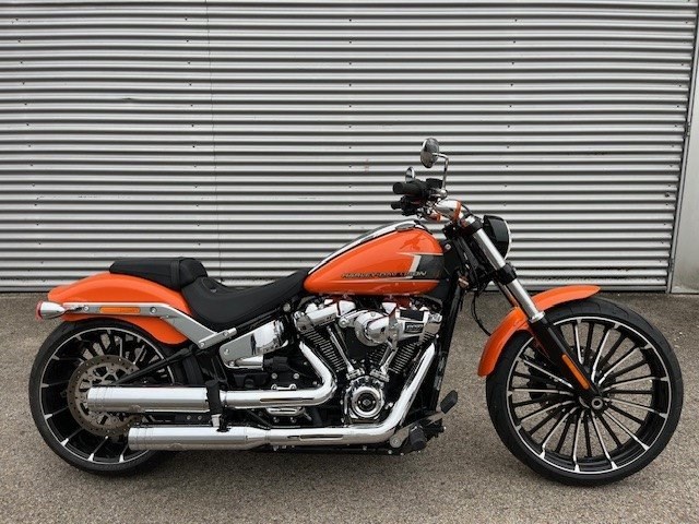 Harley-Davidson Softail Breakout FXBR (Baja Orange) - Bild 2