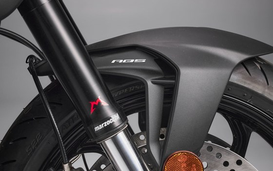 Neufahrzeug MV Agusta Brutale 800 R - Bild 18 Neufahrzeug MV Agusta Brutale 800 R - Bild 18