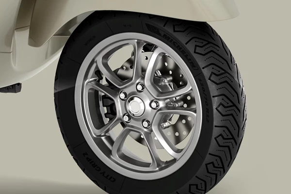 Vespa GTS 310 (Beige Avvolgente) - Bild 8