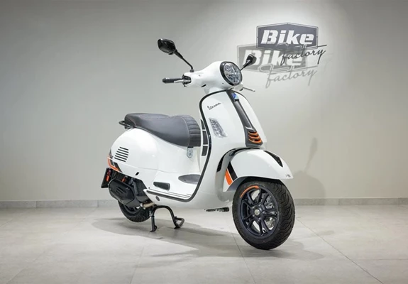 Vespa GTS 310 SuperSport (Bianco Innocente) - Bild 2
