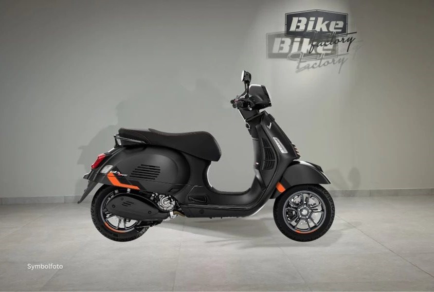 Vespa GTS 310 SuperSport (Nero Convinto Matt)