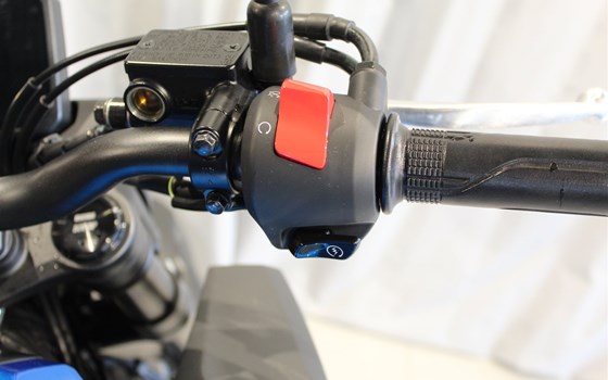 Gebrauchtmotorrad Honda CB125R - Bild 14