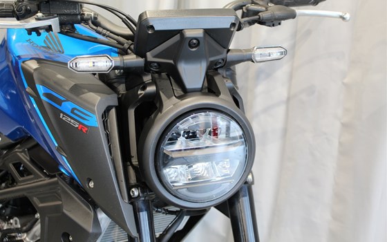 Gebrauchtmotorrad Honda CB125R - Bild 5