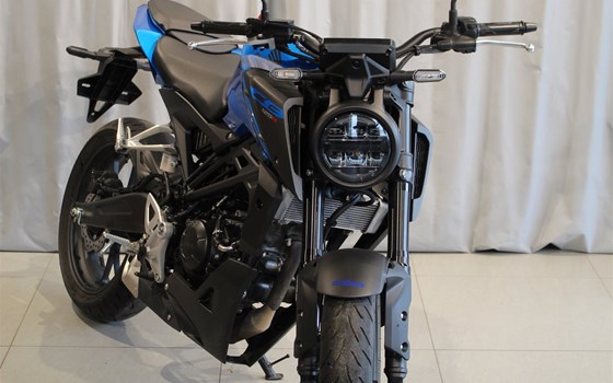 Gebrauchtmotorrad Honda CB125R - Bild 6