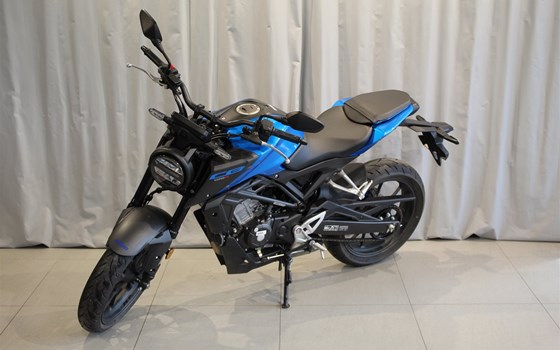 Gebrauchtmotorrad Honda CB125R - Bild 7