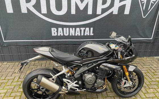 Gebrauchtmotorrad Triumph Speed Triple 1200 RR James Bond Edition - Bild 5