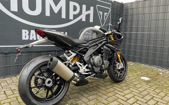 Gebrauchtmotorrad Triumph Speed Triple 1200 RR James Bond Edition - Bild 6