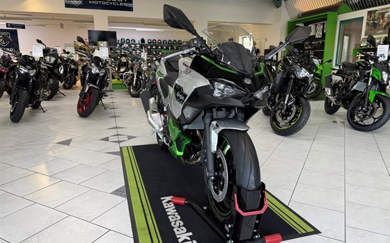 Neufahrzeug Kawasaki Ninja 7 Hybrid - Bild 4