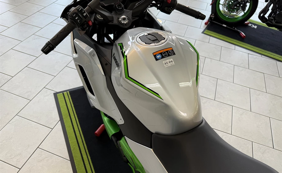 Angebot Kawasaki Ninja 7 Hybrid Bild 16: Angebot Kawasaki Ninja 7 Hybrid