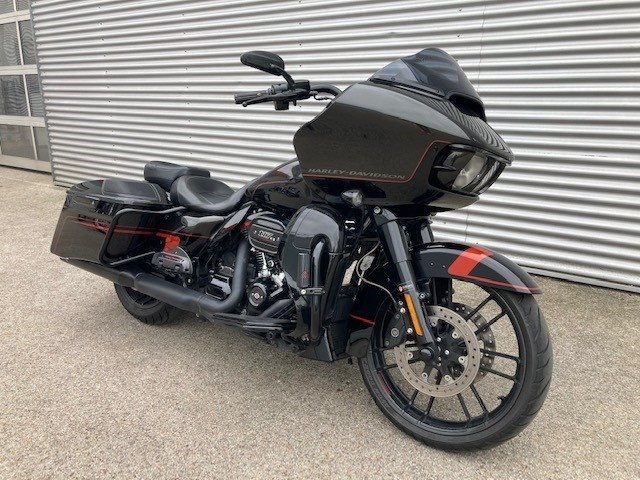 Harley-Davidson CVO Road Glide FLTRXSE (Black Earth/Vivid Black) - Bild 4