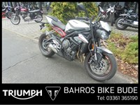 Gebrauchtmotorrad Triumph Street Triple R NEU