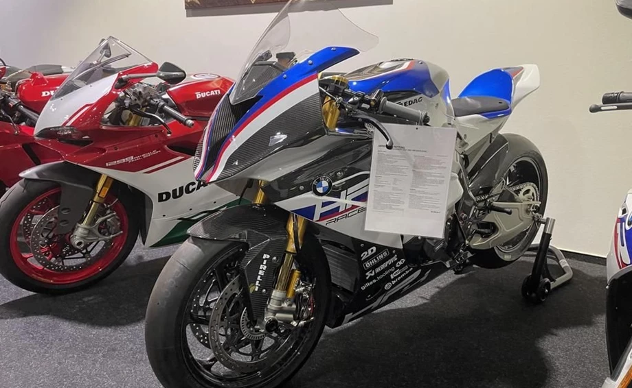 Angebot BMW HP4 RACE Bild 1: Angebot BMW HP4 RACE