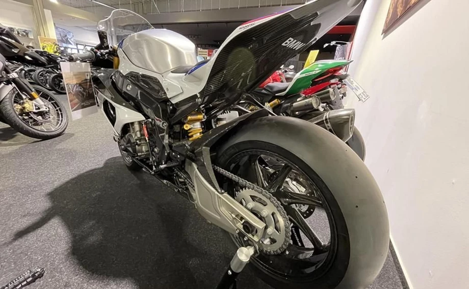 Angebot BMW HP4 RACE Bild 3: Angebot BMW HP4 RACE