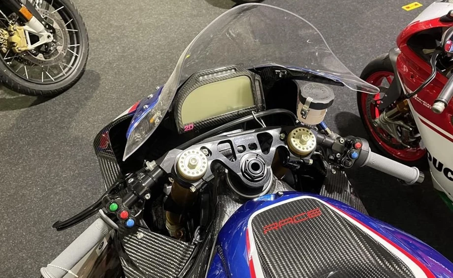 Angebot BMW HP4 RACE Bild 5: Angebot BMW HP4 RACE