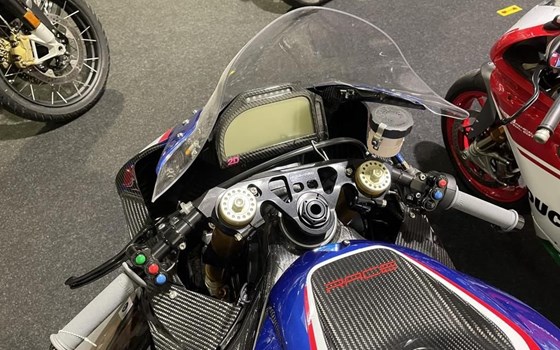 Neufahrzeug BMW HP4 RACE - Bild 5