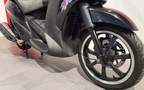 Gebrauchtmotorrad Peugeot Geopolis 400 RS Premium - Bild 15