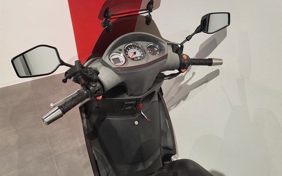 Gebrauchtmotorrad Peugeot Geopolis 400 RS Premium - Bild 9