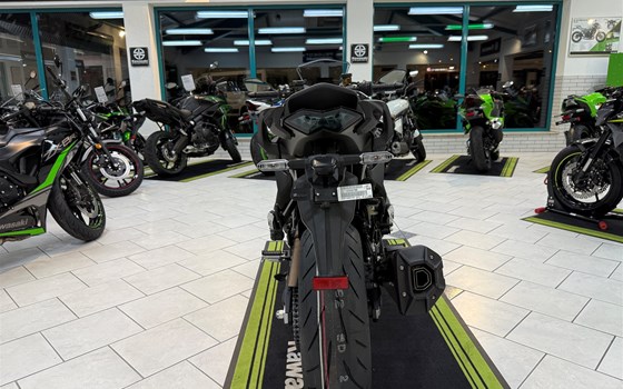 Neufahrzeug Kawasaki Ninja 1100SX - Bild 11