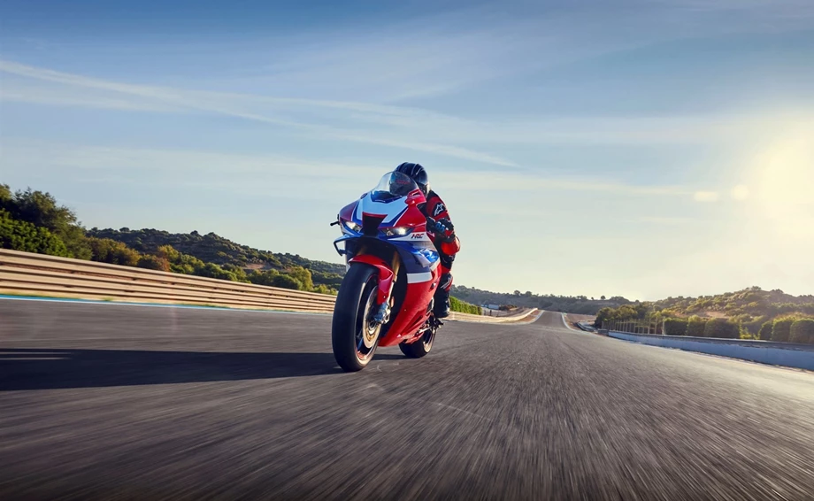 Angebot Honda CBR1000RR-R Fireblade SP Bild 22: Angebot Honda CBR1000RR-R Fireblade SP