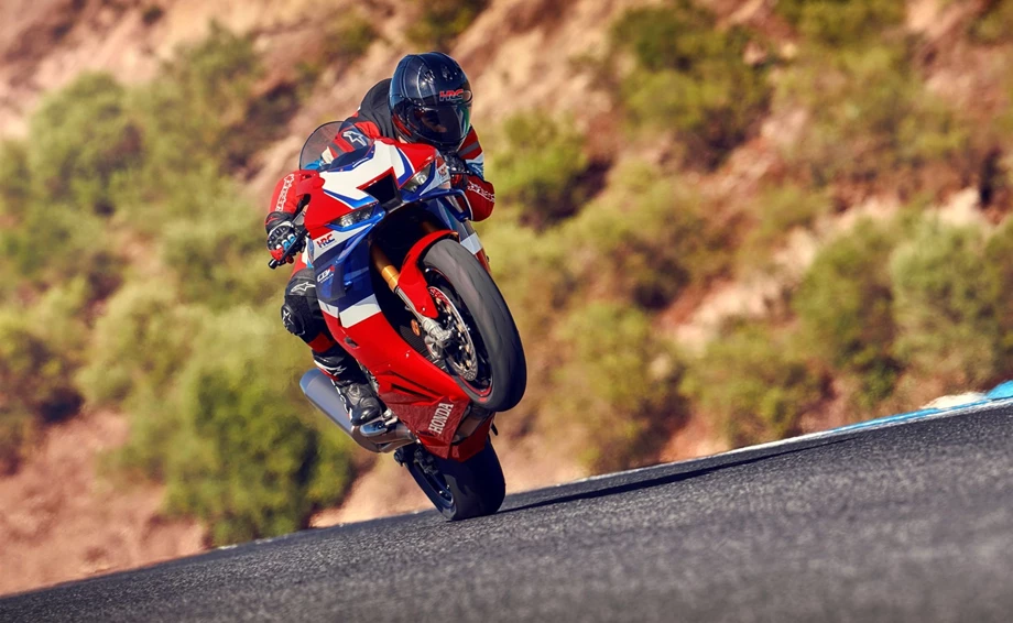 Angebot Honda CBR1000RR-R Fireblade SP Bild 4: Angebot Honda CBR1000RR-R Fireblade SP