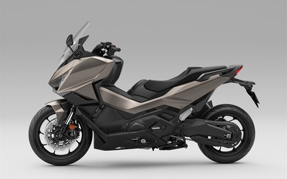 Neufahrzeug Honda Forza 750 - Bild 9