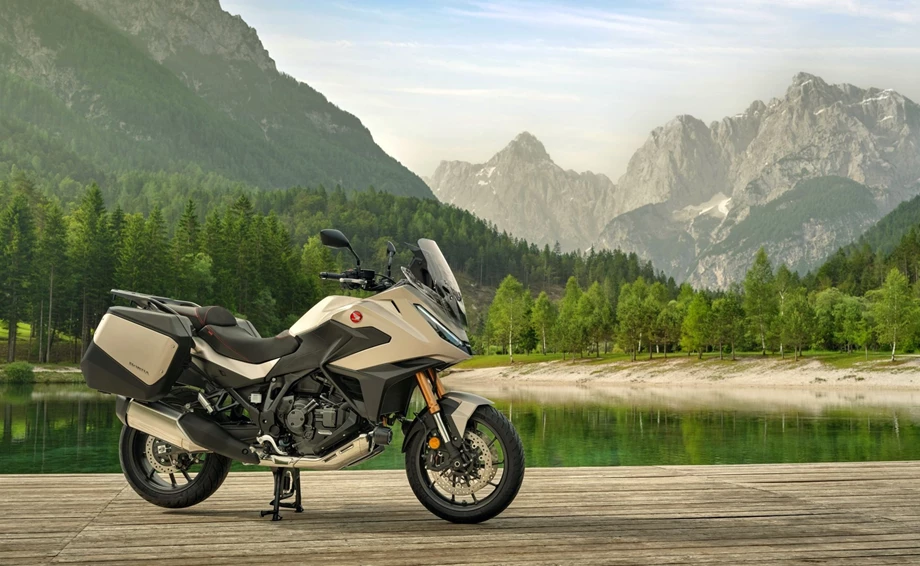 Offer Honda NT1100 DCT Electronic Suspension Bild 13: Offer Honda NT1100 DCT Electronic Suspension