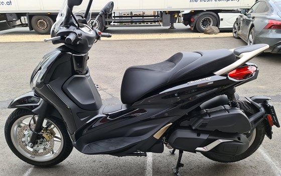 Neufahrzeug Piaggio Beverly 400 - Bild 7 Neufahrzeug Piaggio Beverly 400 - Bild 7