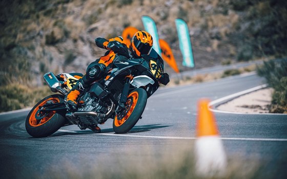 Neufahrzeug KTM 890 SMT - Bild 4