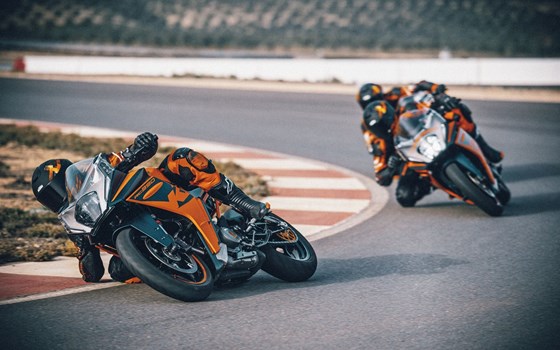 Neufahrzeug KTM RC 390 - Bild 16