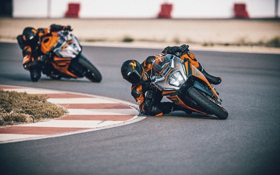 Neufahrzeug KTM RC 390 - Bild 17