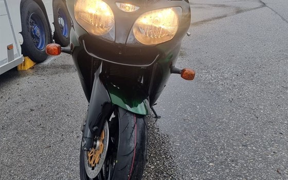 Gebrauchtmotorrad Kawasaki Ninja ZX-6R - Bild 4 Gebrauchtmotorrad Kawasaki Ninja ZX-6R - Bild 4