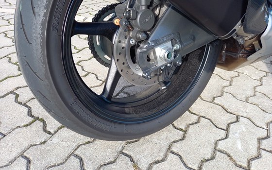 Gebrauchtmotorrad Yamaha MT-10 - Bild 12