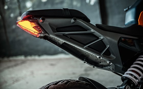 Neufahrzeug KTM 125 Duke - Bild 19