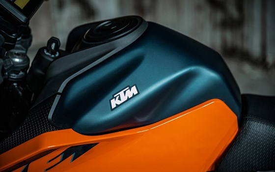 Neufahrzeug KTM 125 Duke - Bild 20