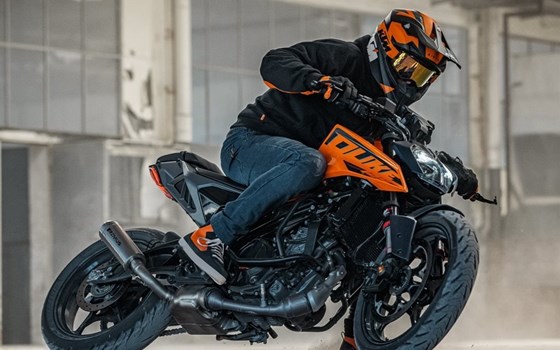 Neufahrzeug KTM 125 Duke - Bild 24