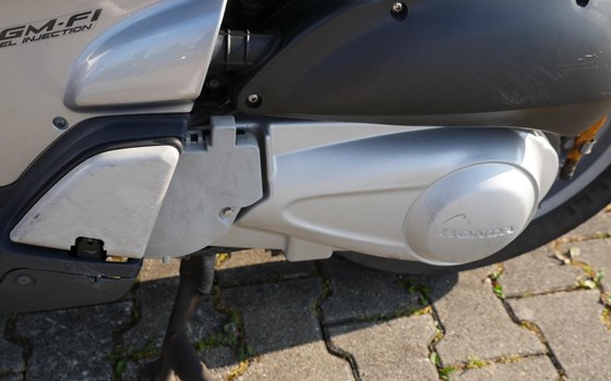 Gebrauchtmotorrad Honda SH150i - Bild 10