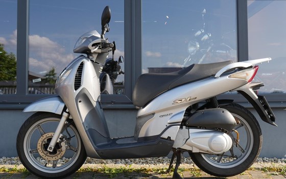 Gebrauchtmotorrad Honda SH150i - Bild 2