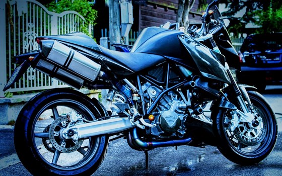 Gebrauchtmotorrad KTM 990 Super Duke - Bild 2 Gebrauchtmotorrad KTM 990 Super Duke - Bild 2
