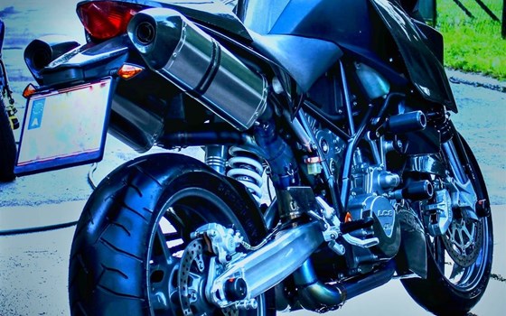Gebrauchtmotorrad KTM 990 Super Duke - Bild 4 Gebrauchtmotorrad KTM 990 Super Duke - Bild 4