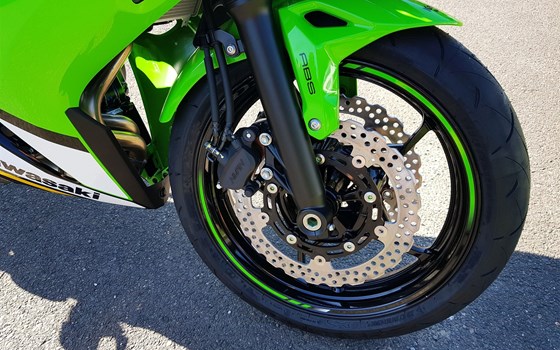 Neufahrzeug Kawasaki Ninja 650 KRT - Bild 10