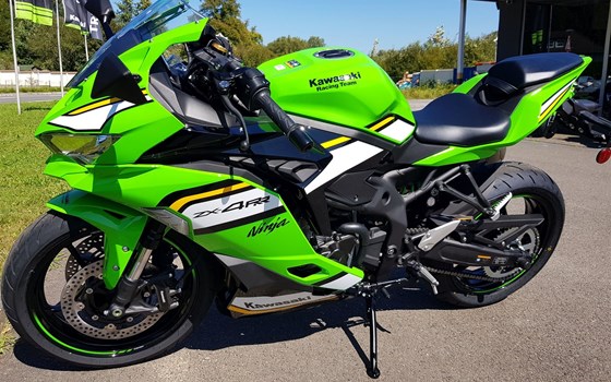 Neufahrzeug Kawasaki Ninja ZX-4RR - Bild 5