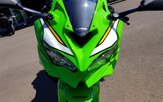 Neufahrzeug Kawasaki Ninja ZX-4RR - Bild 8