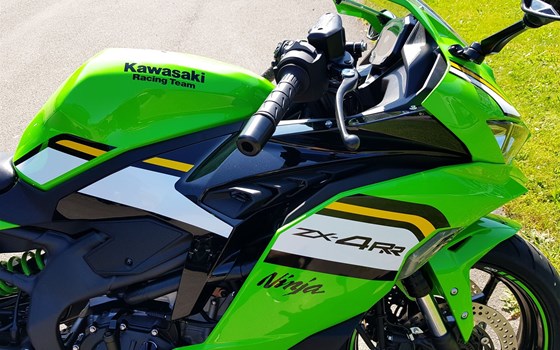 Neufahrzeug Kawasaki Ninja ZX-4RR - Bild 6