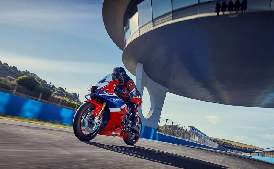 Offer Honda CBR1000RR-R Fireblade SP Bild 3: Offer Honda CBR1000RR-R Fireblade SP