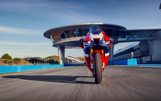 Neufahrzeug Honda CBR1000RR-R Fireblade SP - Bild 10