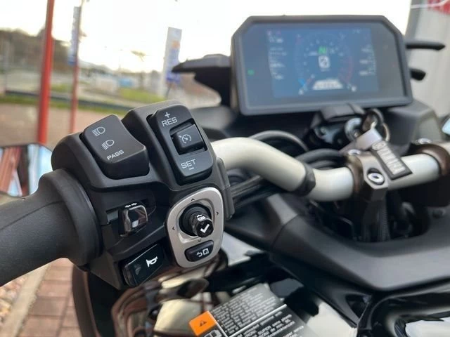 Angebot Yamaha Niken GT Bild 14: Angebot Yamaha Niken GT